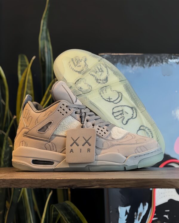 Nike air jordan retro 4 "kaws grey"