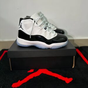 Nike air jordan retro 11 "concord"