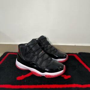 Nike air jordan retro 11 "bred"