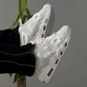 Nike air more uptempo low