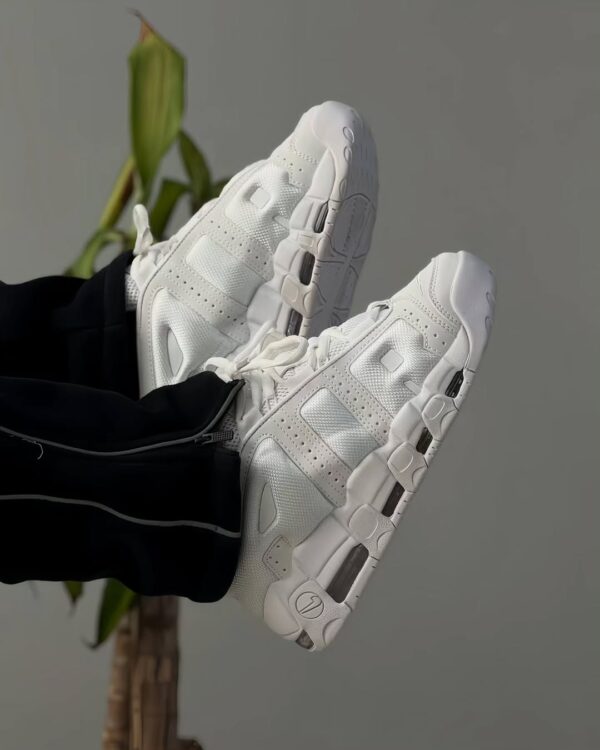 Nike air more uptempo low