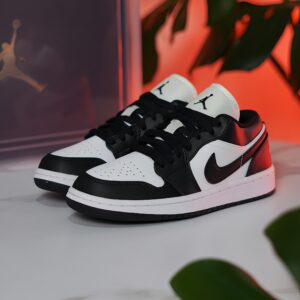 Nike air jordan retro 1 low "panda"
