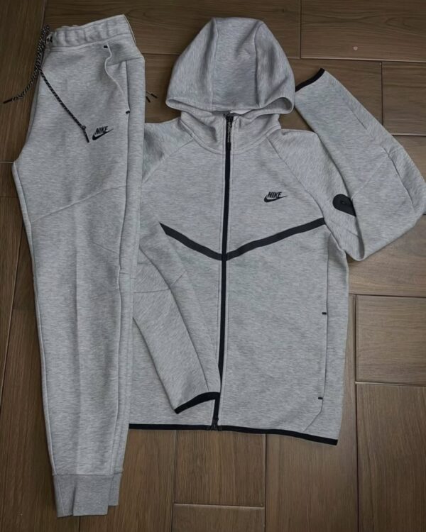 Nike tech fleece