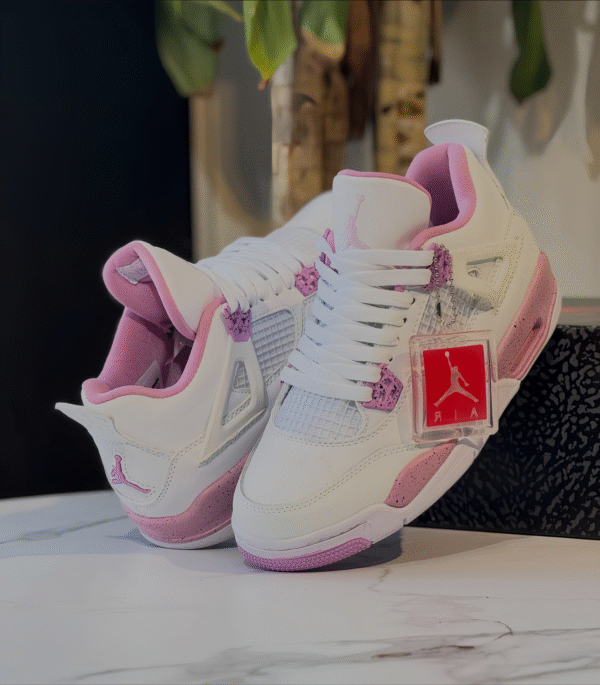Nike air jordan retro 4 "pink oreo"