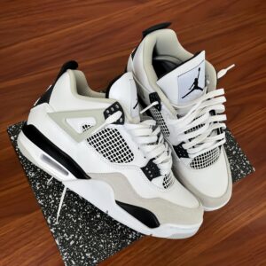 Nike air jordan retro 4 "military black"