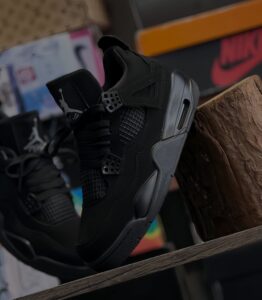 Nike air jordan retro 4 "black cat"