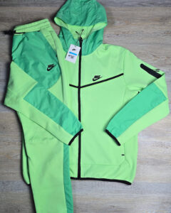 Nike tech fleece