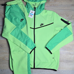 Nike tech fleece