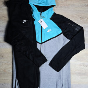Nike tech fleece