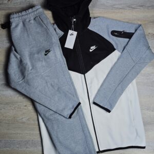 Nike tech fleece