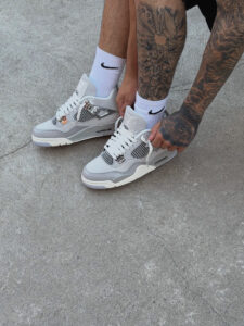 Nike air jordan retro 4 "frozen moments"