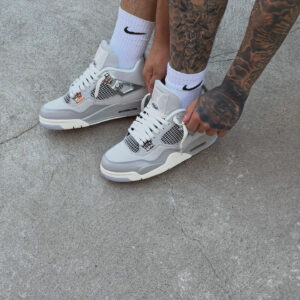 Nike air jordan retro 4 "frozen moments"