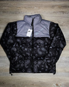 Campera nike "bandana print"