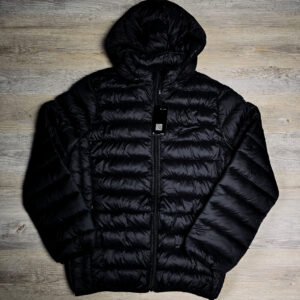Campera puffer liviana nike "triple black"